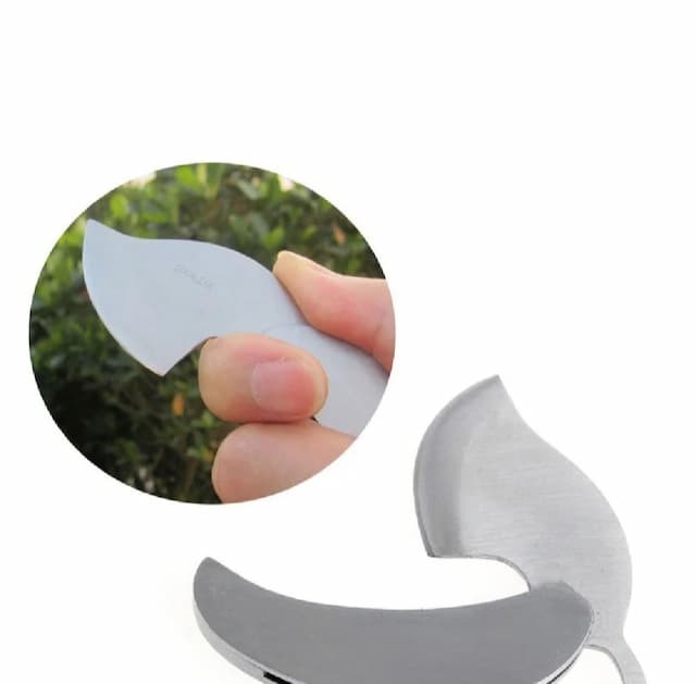 Stainless Steel Silver Keychain Key Chain Key Ring Mini Fold Leaf Blade Tool