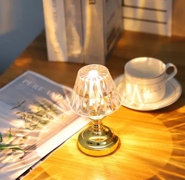 LED diamond crystal table lamp Night Light for Bed Room decoration living room atmosphere light Gift (2 X AAA Batteries)