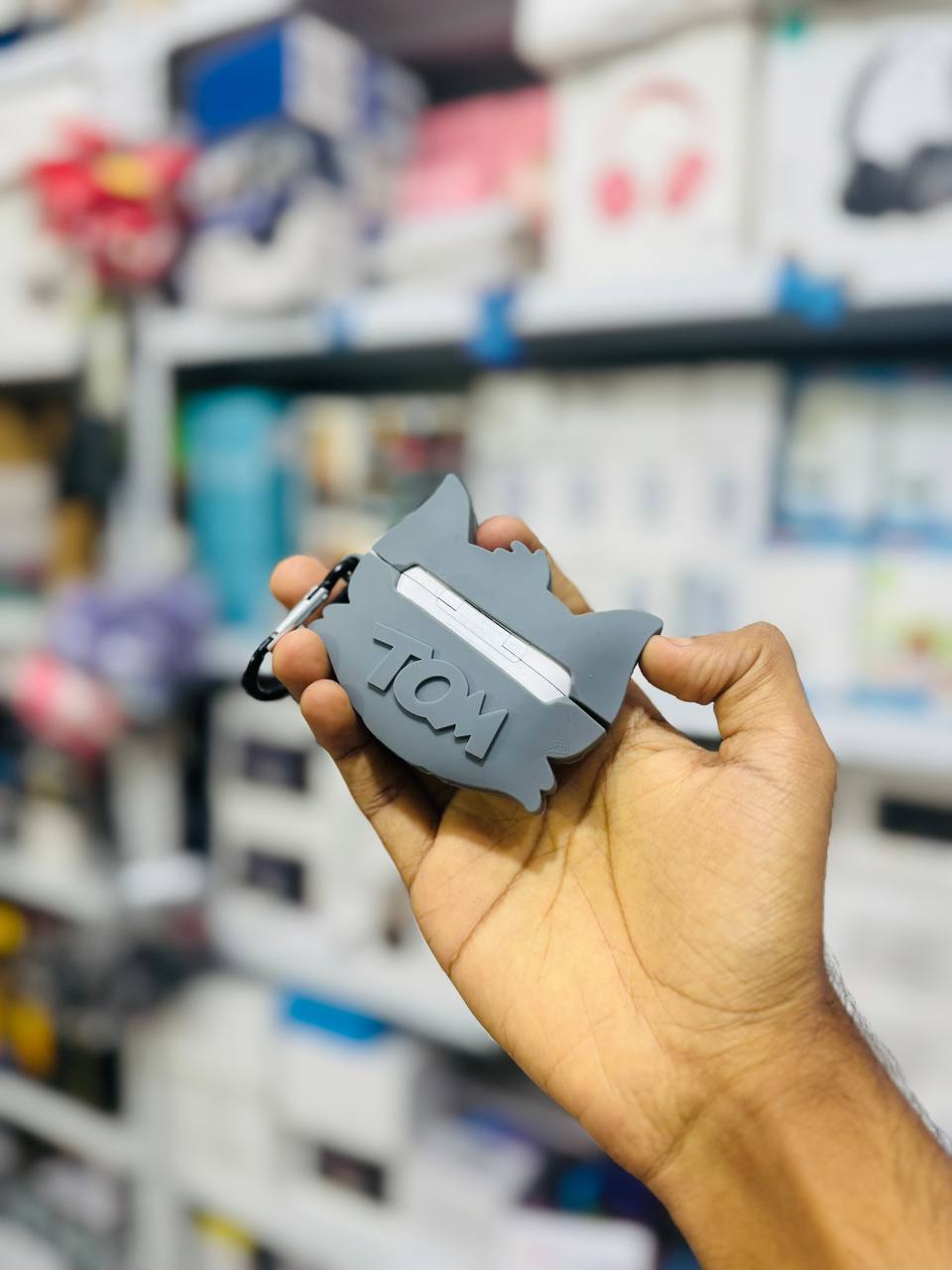 Tom and Jerry Airpods pro Cover